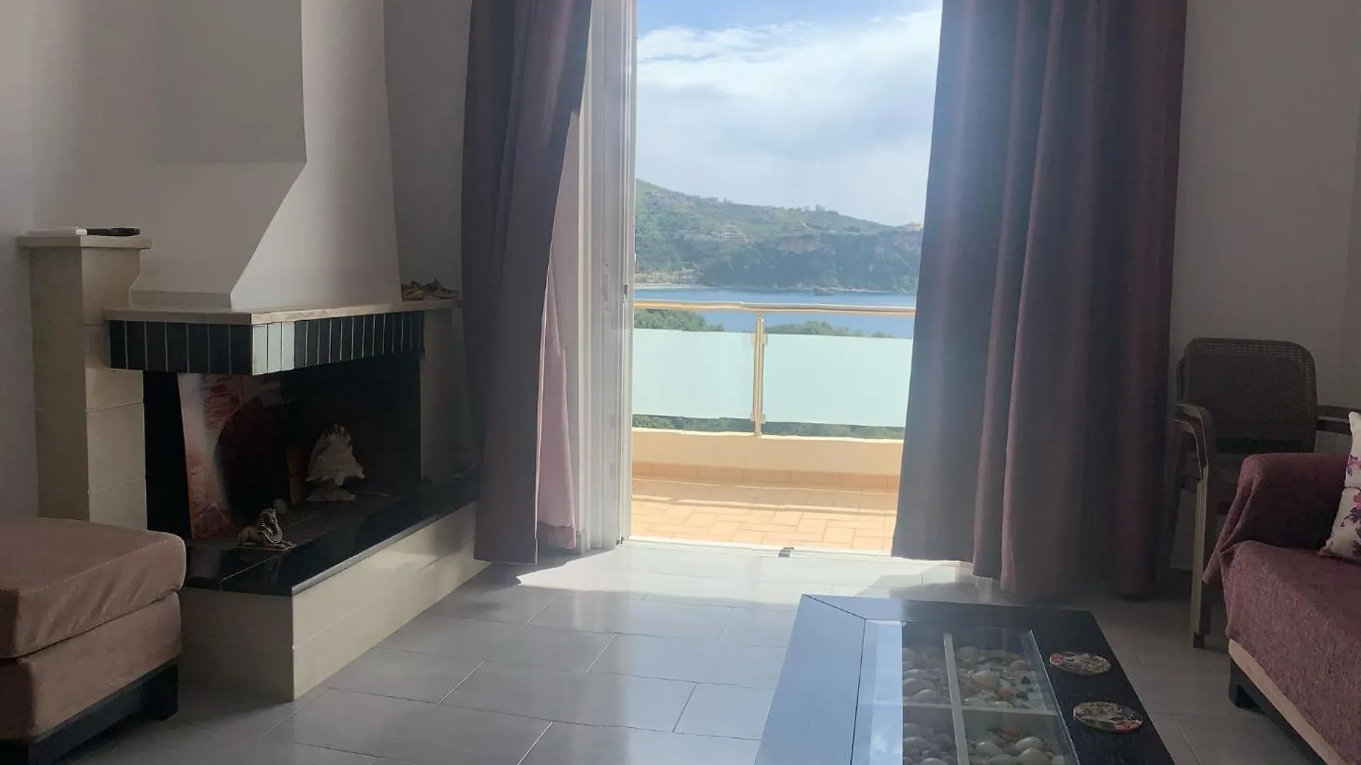 Sunset Views Apartment Himare